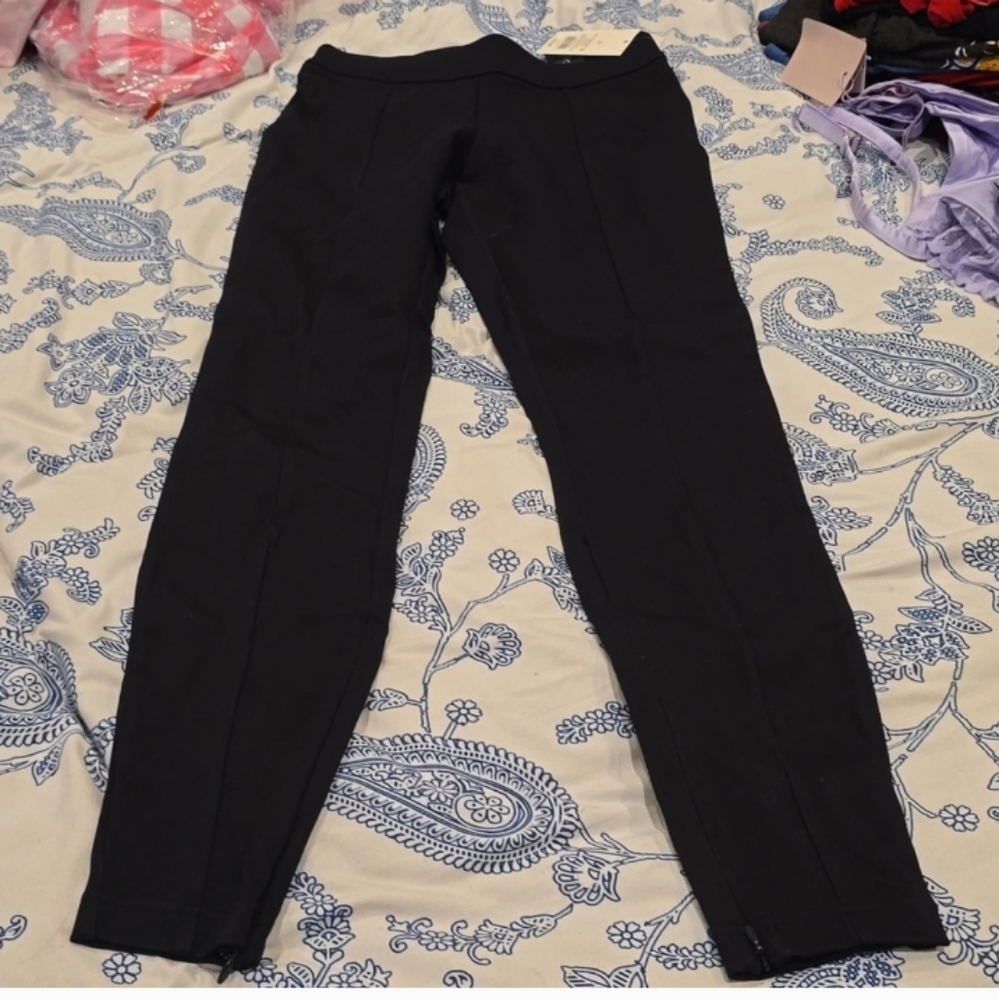 ❤️5/$25 New Black Skinny Dress Pants